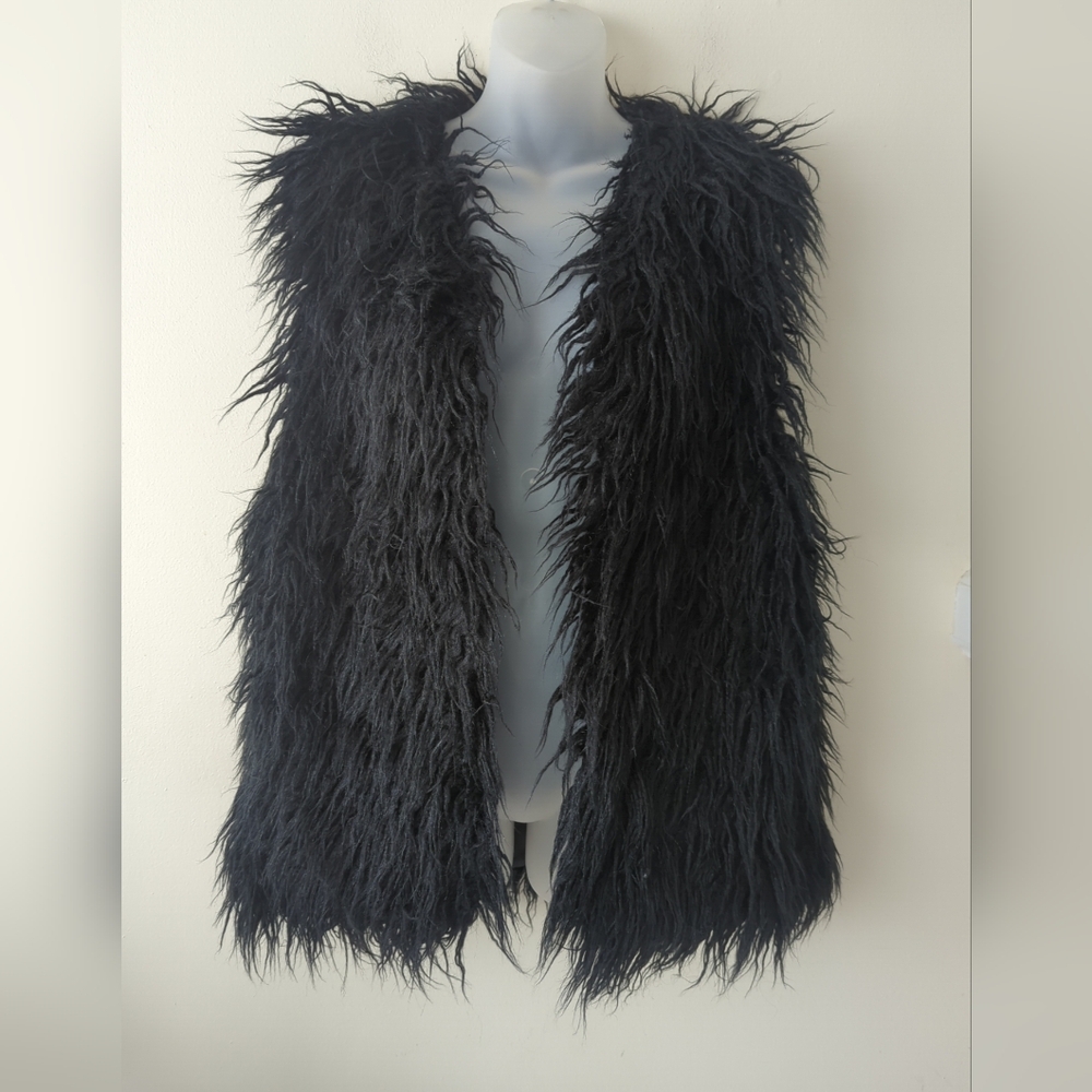 Women's red faux fur vest black size large Y2K goth